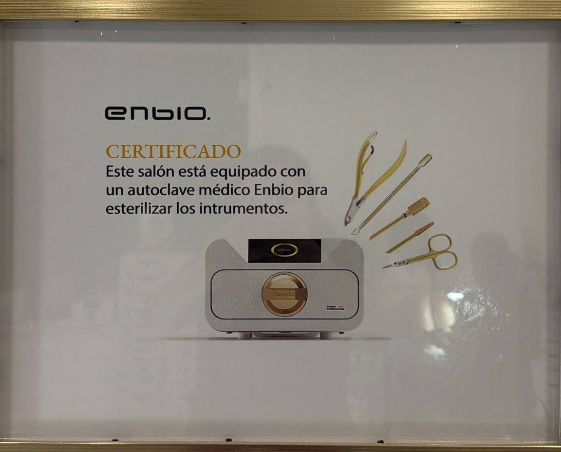 Certificado Enbio: el Centro de Belleza Lucy esteriliza su instrumental con autoclave médico